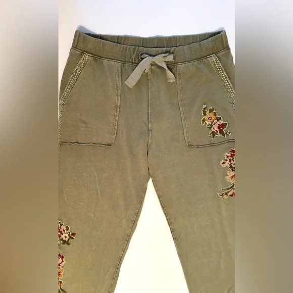 Sundance Olive Green Embroidered Floral Soft Versatile Joggers - Picture 3 of 8